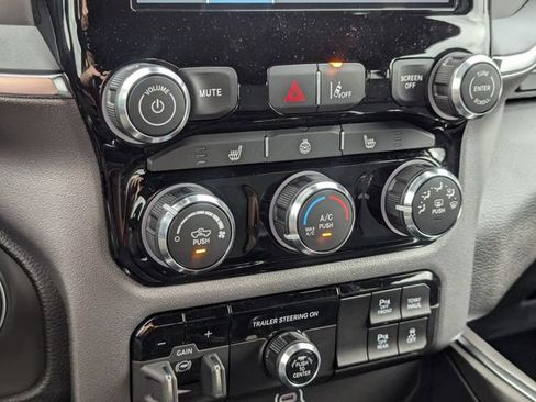 New 2025 RAM 1500 Big Horn AWD/4WD image 16
