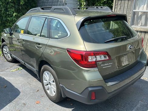 Used 2018 Subaru Outback 2.5i AWD/4WD image 3