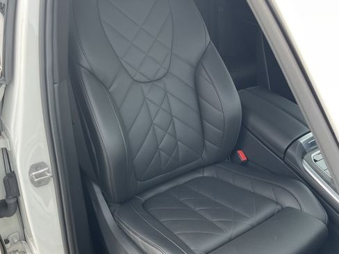 Used 2024 BMW X5 xDrive40i w/ Parking Assistance Package image 19