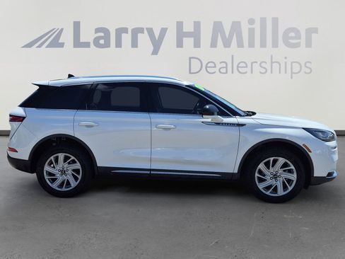Used 2021 Lincoln Corsair FWD image 6