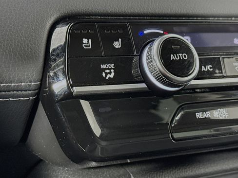 Certified 2023 Honda Pilot Elite image 21