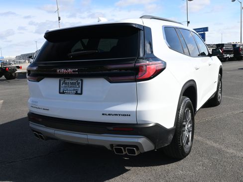 Used 2025 GMC Acadia Elevation image 6