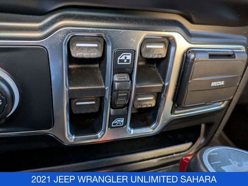 Used 2021 Jeep Wrangler Unlimited Sahara image 13