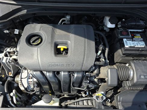 Used 2019 Hyundai Elantra Limited image 30