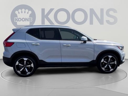 Used 2020 Volvo XC40 T5 Momentum AWD/4WD image 12