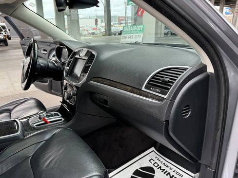 Used 2016 Chrysler 300 C w/ Safetytec Plus Group AWD/4WD image 23
