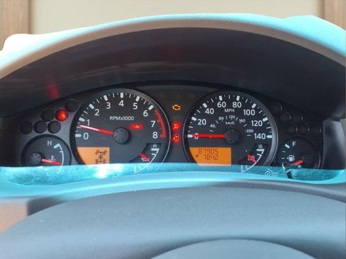 Used 2012 Nissan Frontier SV w/ SV Premium Utility Pkg AWD/4WD image 14