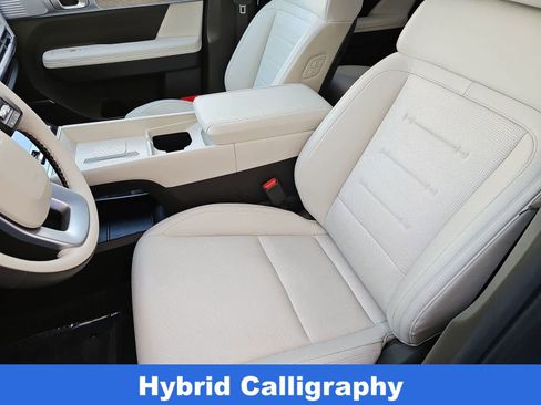 Used 2025 Hyundai Santa Fe Calligraphy FWD image 15