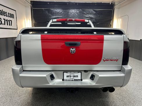Used 2005 Dodge Ram 1500 Truck 2WD Quad Cab image 5
