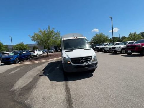 Used 2018 Mercedes-Benz Sprinter 3500 image 8