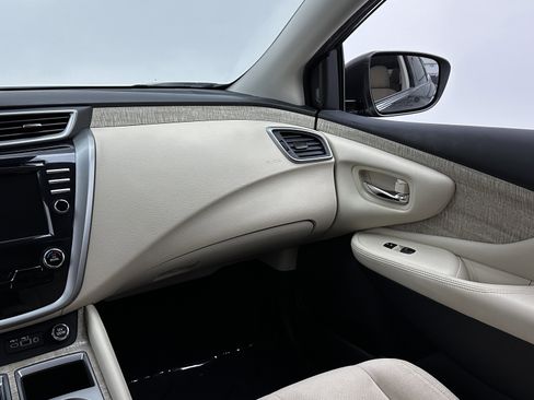 Used 2021 Nissan Murano SV image 29