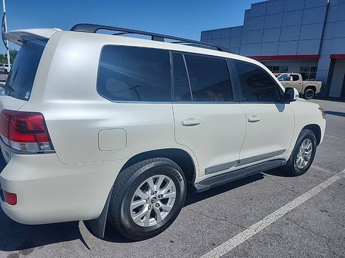 Used 2019 Toyota Land Cruiser AWD/4WD image 21