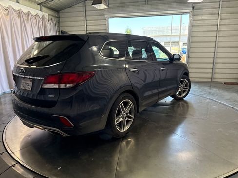 Used 2017 Hyundai Santa Fe FWD image 5
