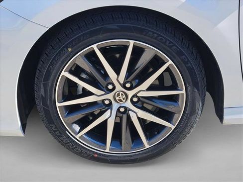 Used 2024 Toyota Camry XLE image 23