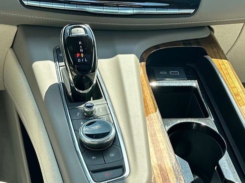 Certified 2024 Cadillac Escalade Sport Platinum AWD/4WD image 6