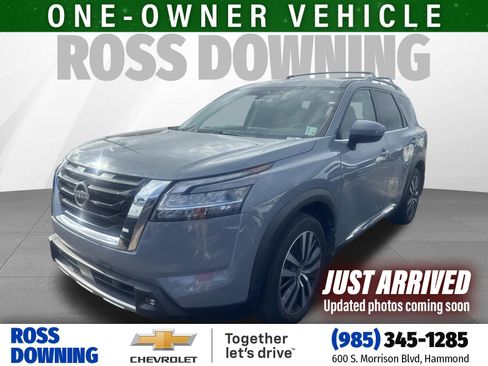 Used 2022 Nissan Pathfinder Platinum w/ Cargo Package FWD image 1