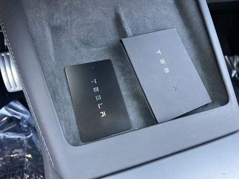 Used 2024 Tesla Model 3 Performance image 34