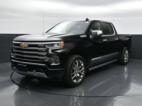 Used 2025 Chevrolet Silverado 1500 High Country AWD/4WD image 5