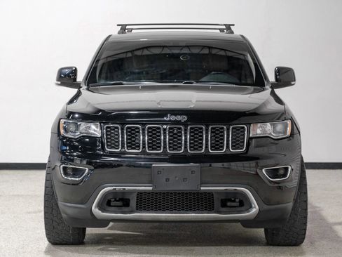 Used 2017 Jeep Grand Cherokee Limited image 3