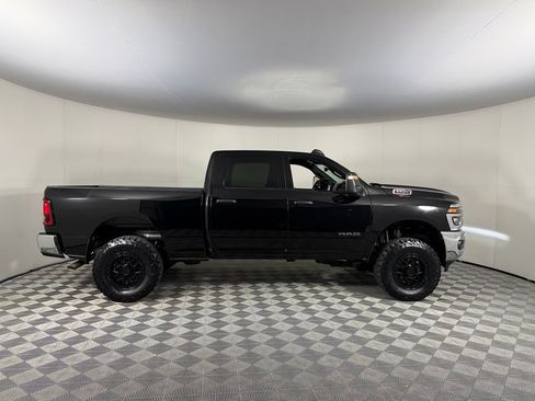 Used 2025 RAM 2500 Big Horn AWD/4WD image 7