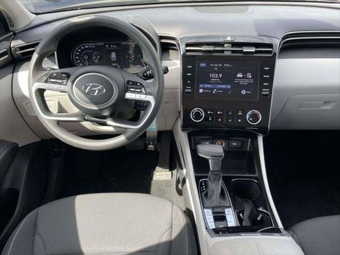 Used 2023 Hyundai Tucson SE AWD/4WD image 10