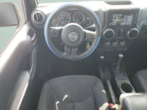 Used 2018 Jeep Wrangler Unlimited Sport S AWD/4WD image 12