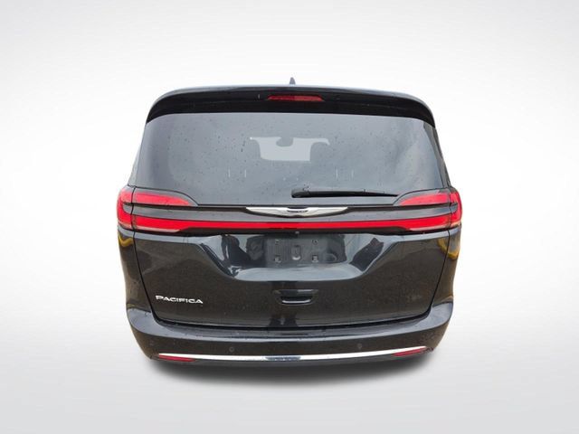 Used 2023 Chrysler Pacifica Touring-L FWD image 8