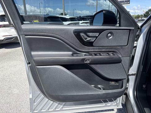 Certified 2022 Lincoln Aviator Reserve AWD/4WD image 18