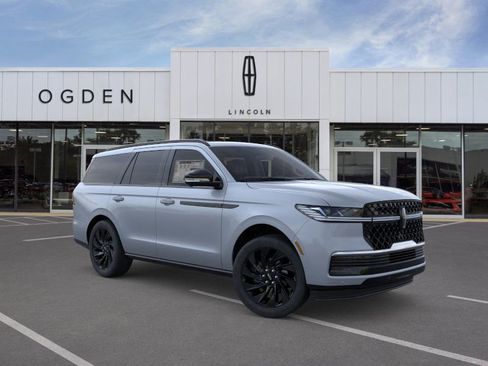New 2026 Lincoln Navigator Reserve w/ Jet Appearance Package AWD/4WD image 7