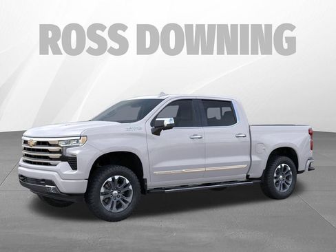 Used 2024 Chevrolet Silverado 1500 High Country w/ Z71 Off-Road Package image 2