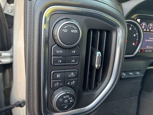 Used 2020 Chevrolet Silverado 2500 High Country w/ Technology Package image 11