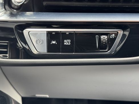 Used 2024 Cadillac Lyriq Luxury AWD/4WD image 29