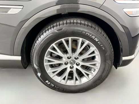 Used 2024 Genesis GV80 2.5T AWD/4WD image 38