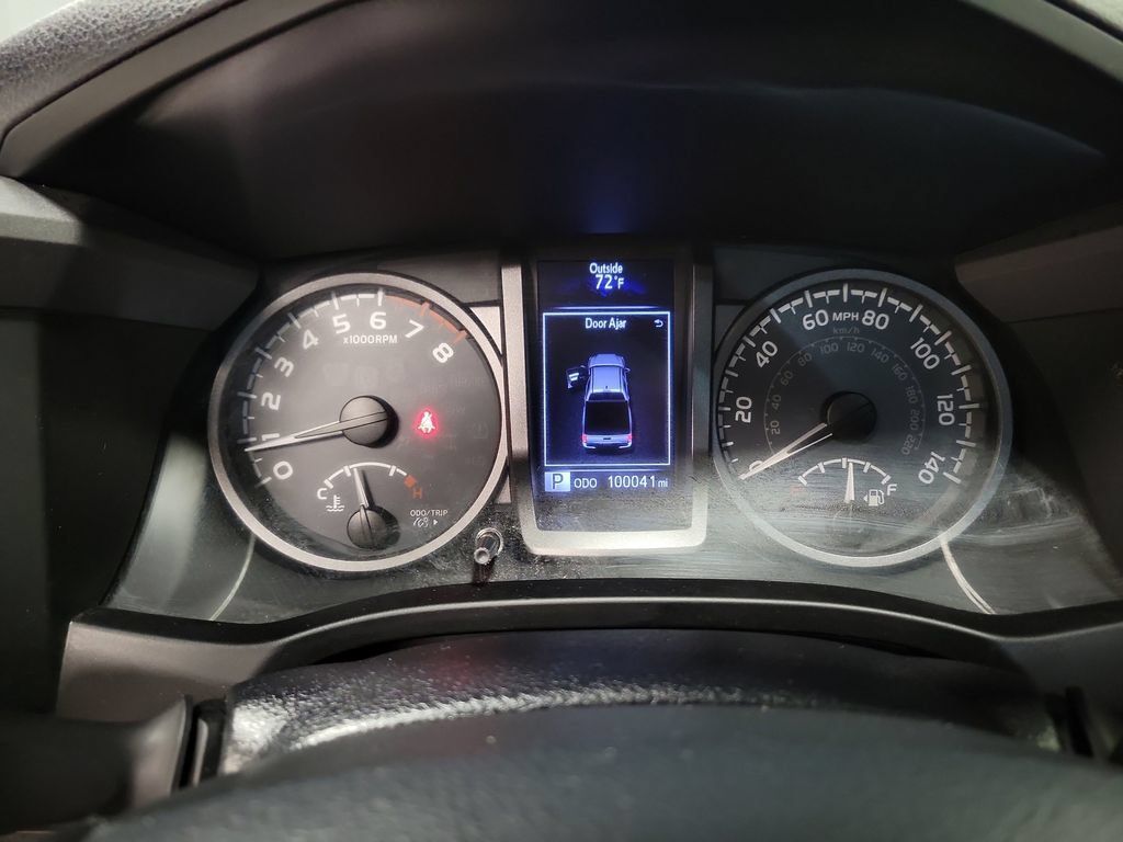 Used 2019 Toyota Tacoma TRD Off-Road AWD/4WD image 31
