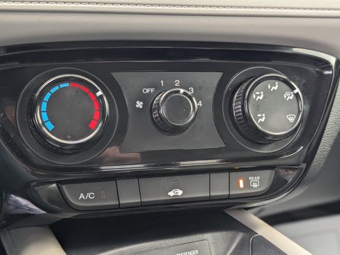 Used 2021 Honda HR-V LX image 20