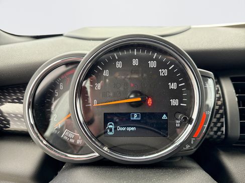 Used 2019 MINI Cooper S image 12