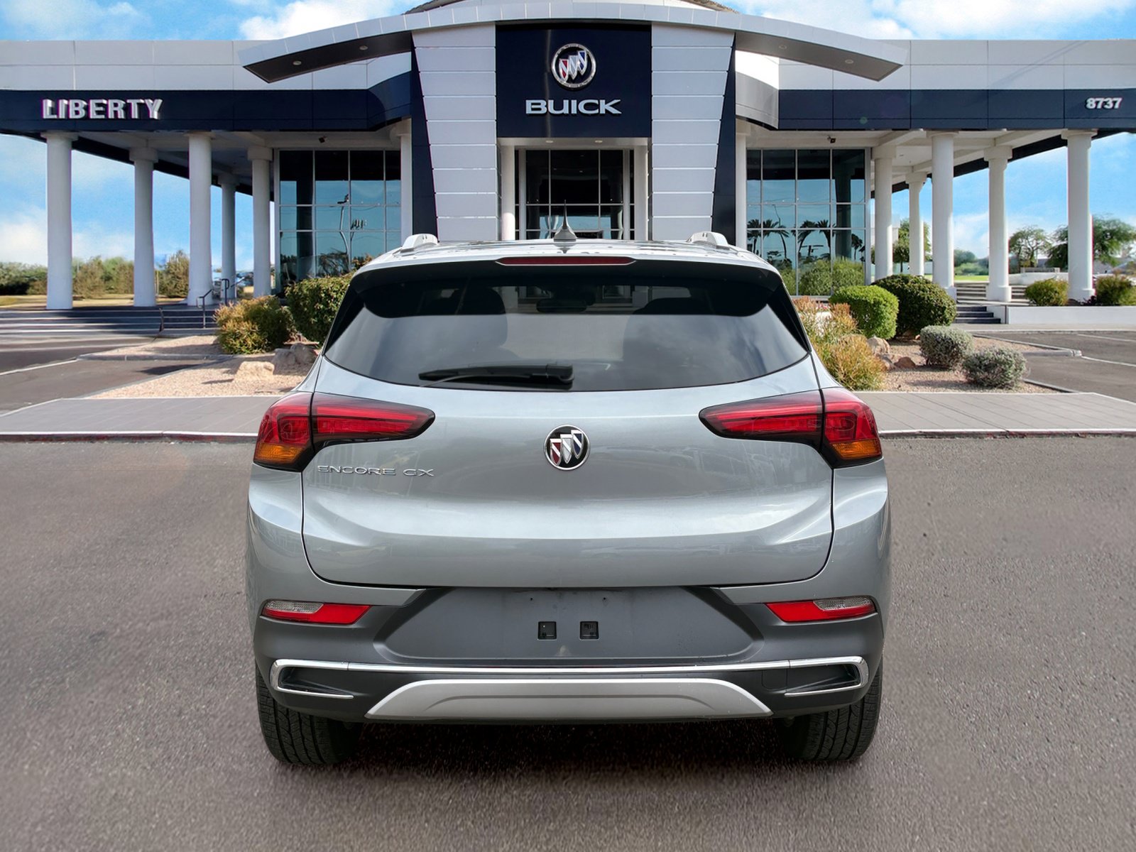 Used 2023 Buick Encore GX Essence w/ Experience Buick Package FWD image 4