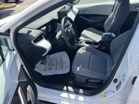 Used 2025 Toyota Corolla SE FWD image 16