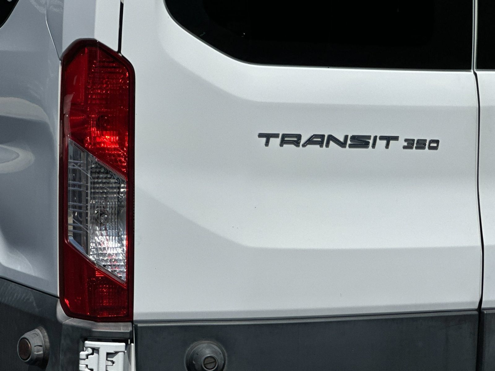 Used 2018 Ford Transit 350 XLT RWD image 31