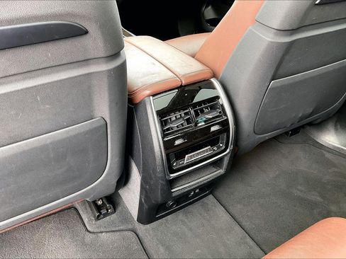 Used 2019 BMW X7 xDrive50i w/ Premium Package image 10