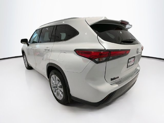 Used 2022 Toyota Highlander Limited w/ Protection Package #3 (TMS) AWD/4WD image 5