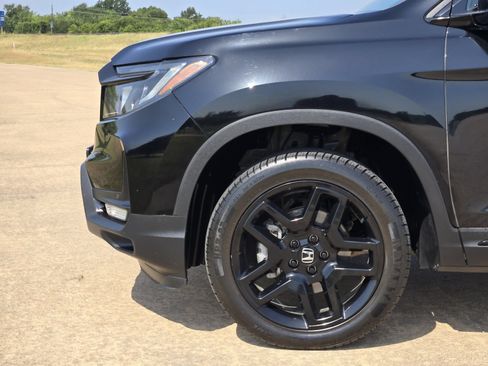 Used 2024 Honda Passport Black Edition image 13