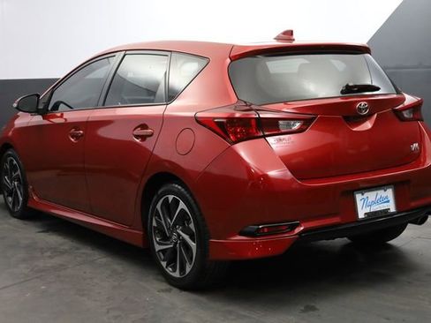 Used 2018 Toyota Corolla iM image 5