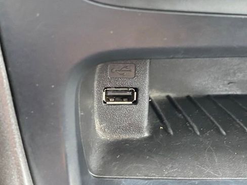 Used 2016 Ford Focus SE w/ Equipment Group 201A FWD image 19