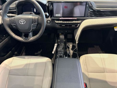 Used 2026 Toyota Camry XLE w/ Premium Plus Package FWD image 27