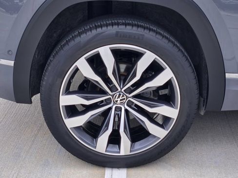 Used 2023 Volkswagen Atlas Cross Sport SEL Premium R-Line AWD/4WD image 10