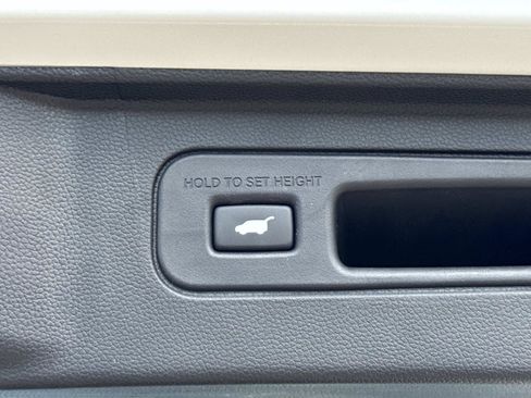 Used 2026 Honda Pilot Sport image 13