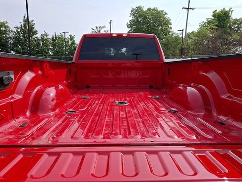 Used 2024 RAM 3500 Tradesman w/ Chrome Appearance Group AWD/4WD image 29