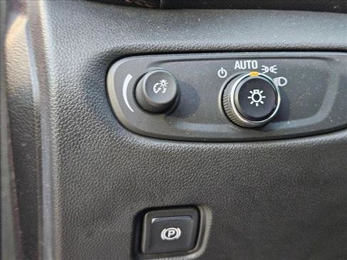 Used 2021 Chevrolet Blazer Premier w/ Driver Confidence II Package FWD image 26