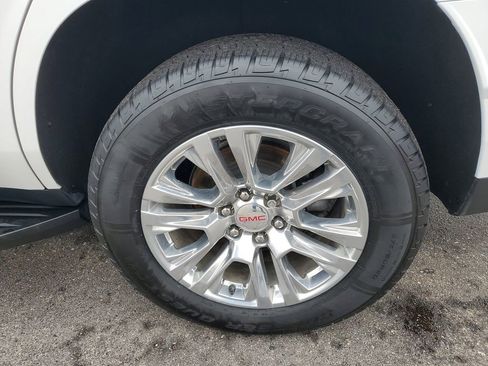 Used 2023 GMC Yukon Denali w/ Advanced Technology Package image 36